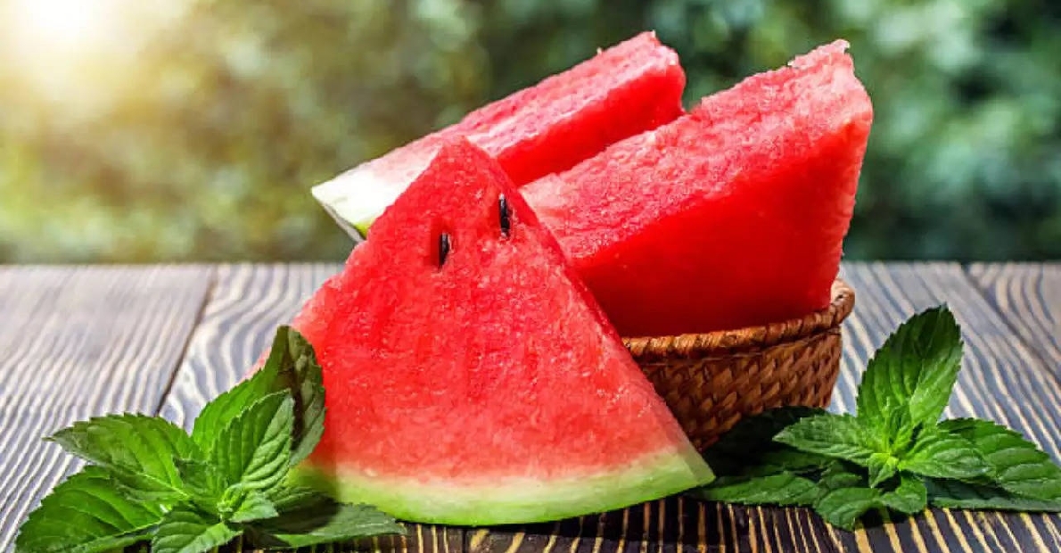 Watermelon Benefits: ఈ ఎండాకాలంలో ఈ పిచ్చేక్కించే పుచ్చకాయ జ్యూస్ తాగారంటే మన ఎనర్జీ తగ్గేదేలే…