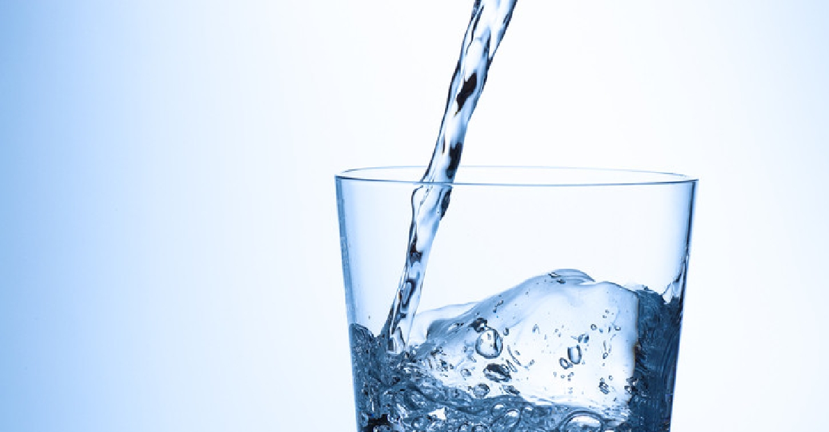 there-are-many-benefits-of-drinking-warm-water-in-the-morning