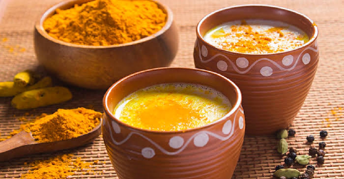 there-are-many-health-benefits-of-drinking-turmeric-milk