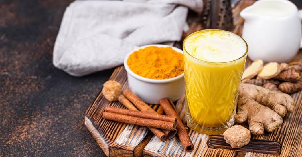 there-are-many-health-benefits-of-drinking-turmeric-milk